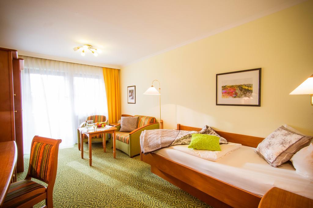 Hotel Konradshof Бад Грисбах Екстериор снимка