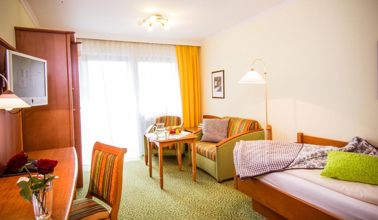 Hotel Konradshof Бад Грисбах Екстериор снимка