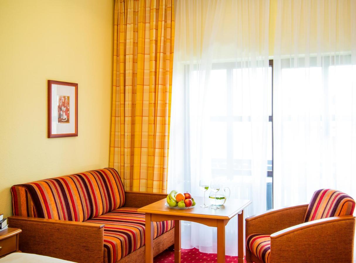 Hotel Konradshof Бад Грисбах Екстериор снимка