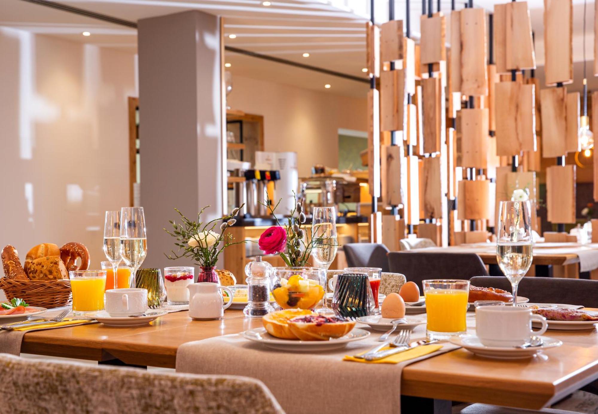 Hotel Konradshof Бад Грисбах Екстериор снимка